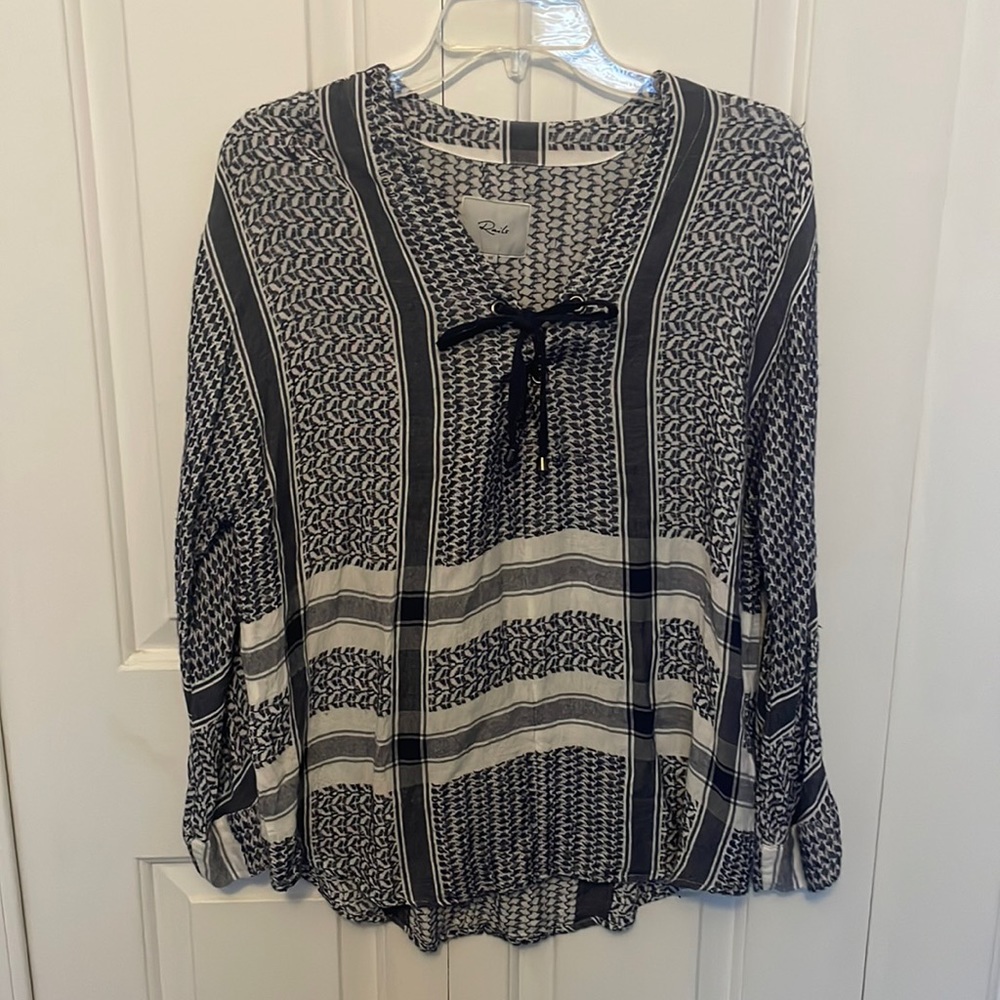 Rails Sz Xs Blue Patterned Boho Top Guc B1015 - image 1